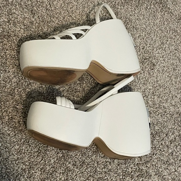Naked Wolfe platform white strappy sandals style Mellow size 9 - Picture 7 of 9